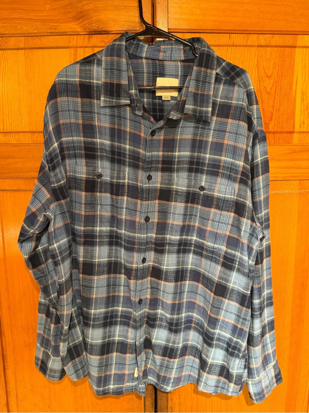 American Eagle Outfitters Blue and Navy Super Soft Flannel